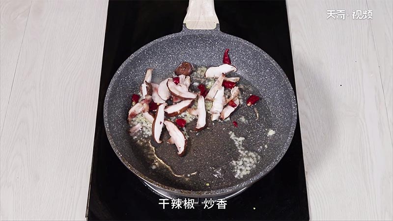 炒菜花的做法 炒菜花怎么做