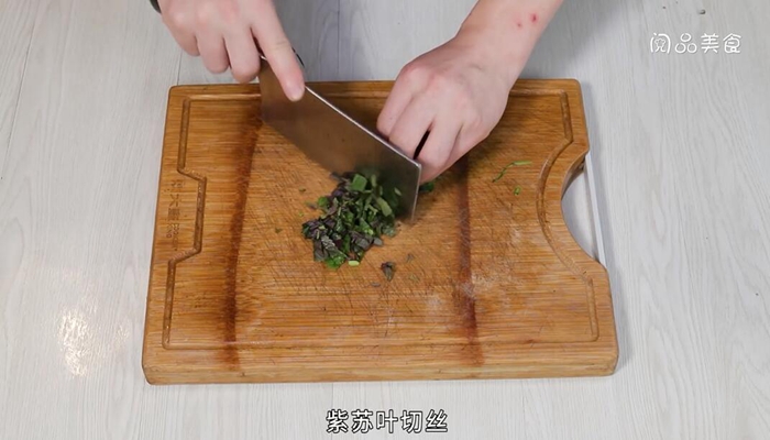 韭菜紫苏炒花甲的做法 韭菜紫苏炒花甲怎么做