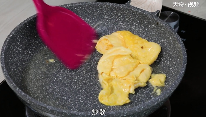 榨菜炒鸡蛋的做法 榨菜炒鸡蛋怎么做