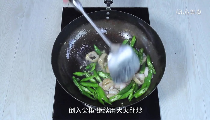 炒熟尖椒大肠的做法 炒熟尖椒大肠怎么做