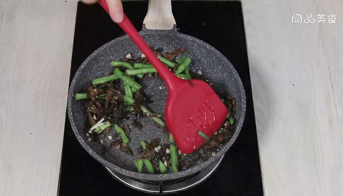 梅干菜干煸四季豆怎么做 梅干菜干煸四季豆的做法