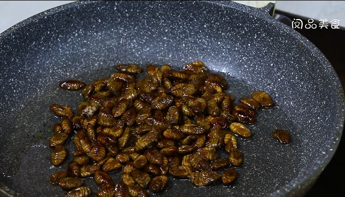 香菜炒蚕蛹怎么做 香菜炒蚕蛹的做法