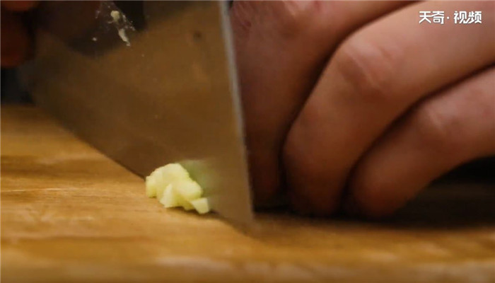 酥炸豆腐卷怎么做 酥炸豆腐卷的做法