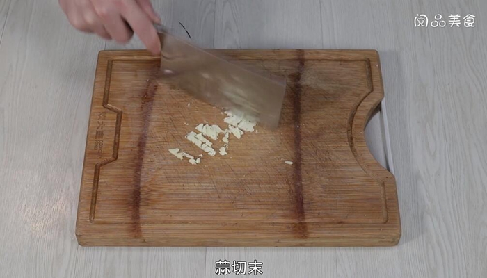 蒜香鸡蛋炒米饭制作 蒜香鸡蛋炒米饭的做法