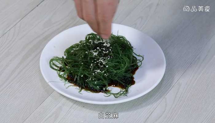 彩椒干果拌海藻菜怎么做 彩椒干果拌海藻菜的做法