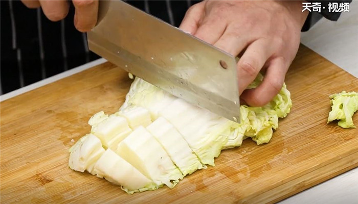 肉烧白菜怎么做 肉烧白菜的做法