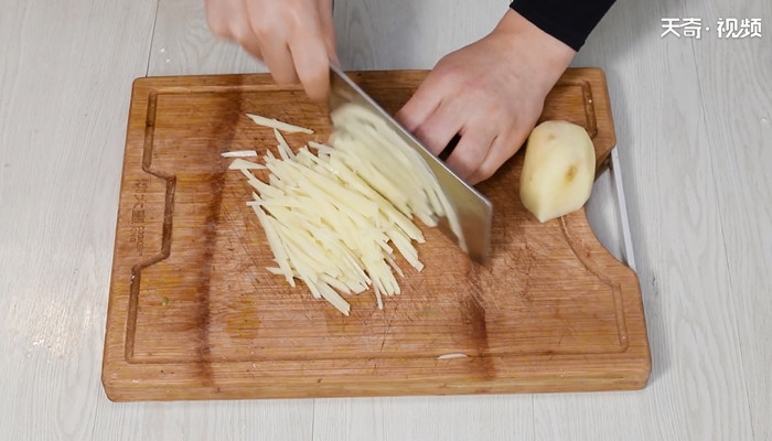 土豆丝怎么做好吃 土豆丝怎么做好吃的做法