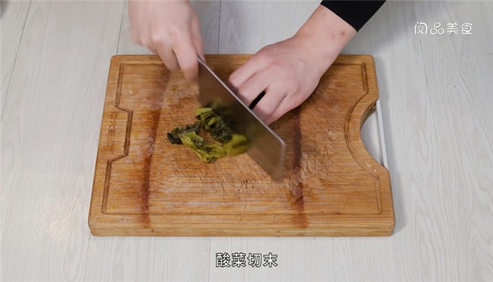 酸腌菜炒豌豆尖的做法 酸腌菜炒豌豆尖怎么做