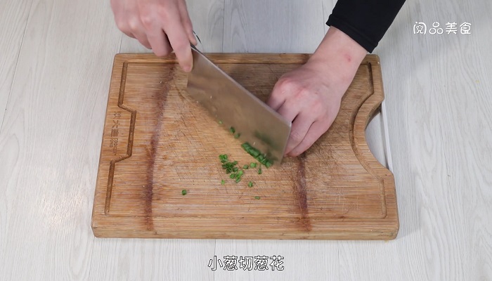 糯米蒸排骨怎么做  糯米蒸排骨的做法