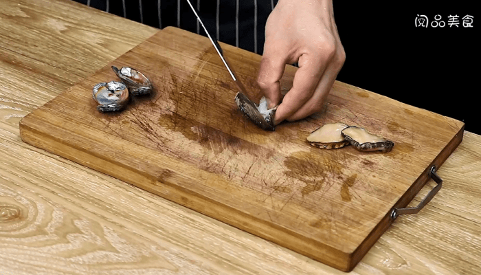 小鲍鱼炖土豆的做法