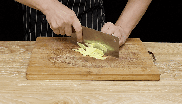 滑菇排骨炖玉米的做法 滑菇排骨炖玉米怎么做好吃