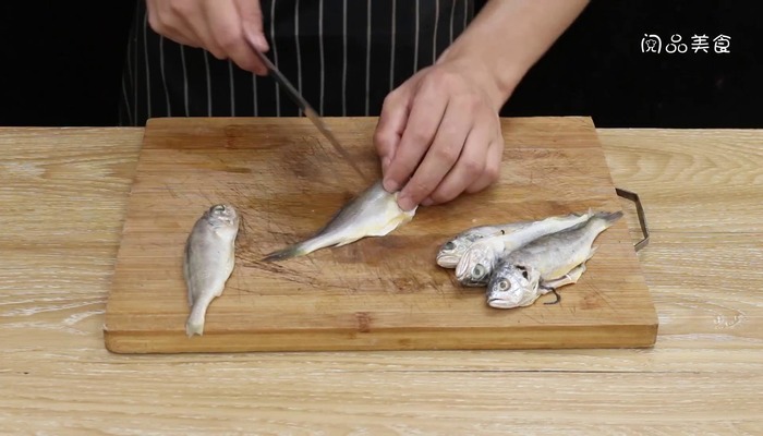 干炸小黄鱼的做法 干炸小黄鱼怎么做好吃