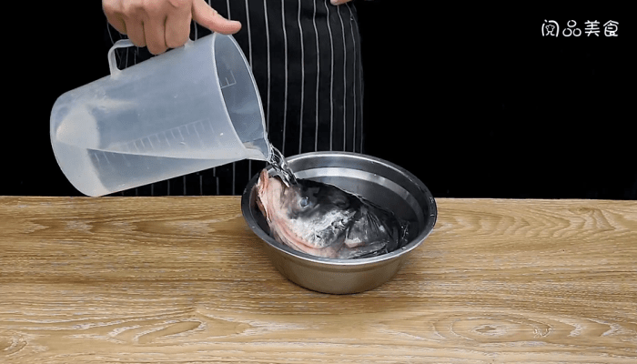 鲜菇鱼头汤 鲜菇鱼头汤的做法