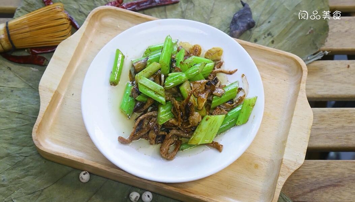 芹菜小蘑菇炒肉的做法 芹菜小蘑菇炒肉怎么做
