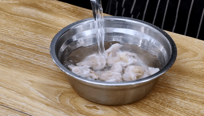 香菇鱼肚炖盅 香菇鱼肚炖盅的做法