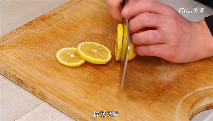 泡椒柠檬鸡爪的做法 泡椒柠檬鸡爪的做法和配料