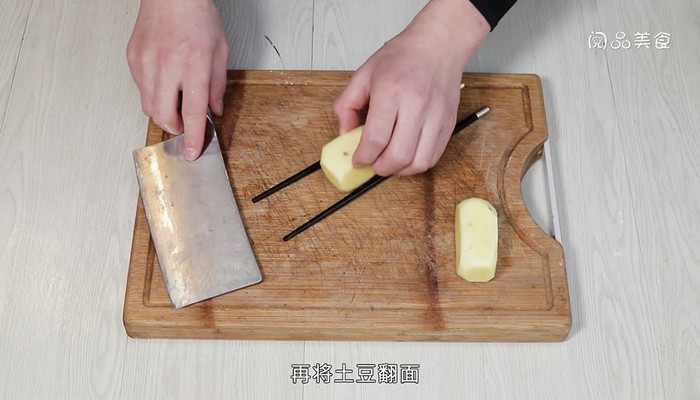 韩国炸土豆串的做法 韩国炸土豆串怎么做