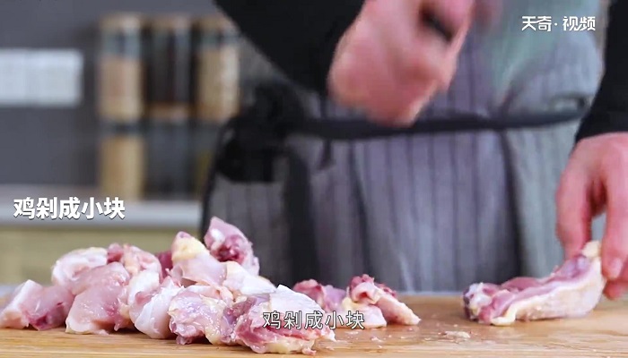 兔肉炖鸡怎么做 兔肉炖鸡的做法