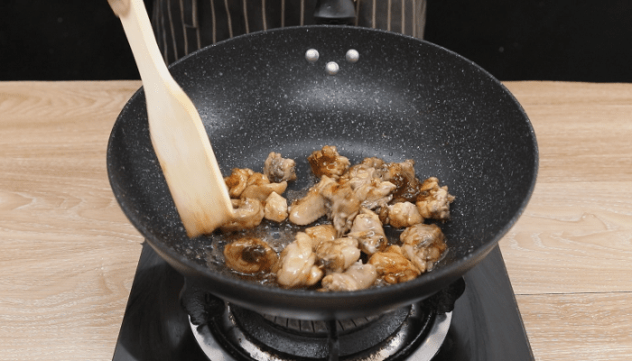 黄焖鸡火锅的做法 黄焖鸡火锅怎么做好吃