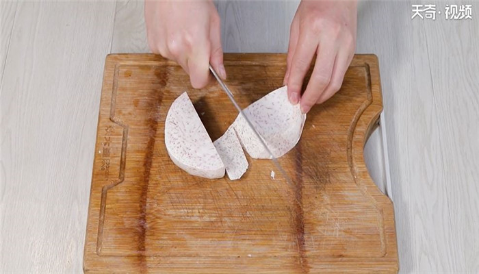 芋头焖鸭怎么做 芋头焖鸭的做法