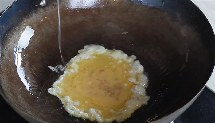 蘑菇炒鹅蛋怎么做 蘑菇炒鹅蛋的做法