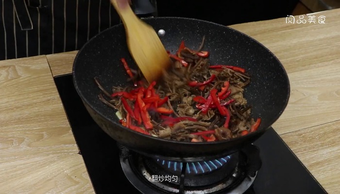 茶树菇炒红椒丝的做法 茶树菇炒红椒丝怎么做好吃
