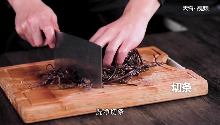 干蕨菜炒腊肉怎么做 干蕨菜炒腊肉的做法