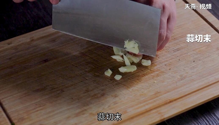 大蒜菠菜拌蛤仁的做法 大蒜菠菜拌蛤仁怎么做