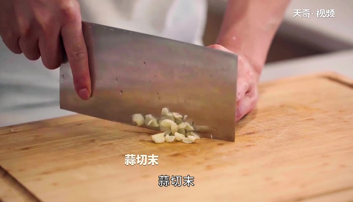 蚝油口蘑茭白的做法 蚝油口蘑茭白怎么做