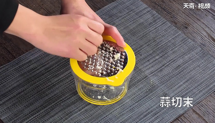 豆皮金针卷怎么做 豆皮金针卷的做法