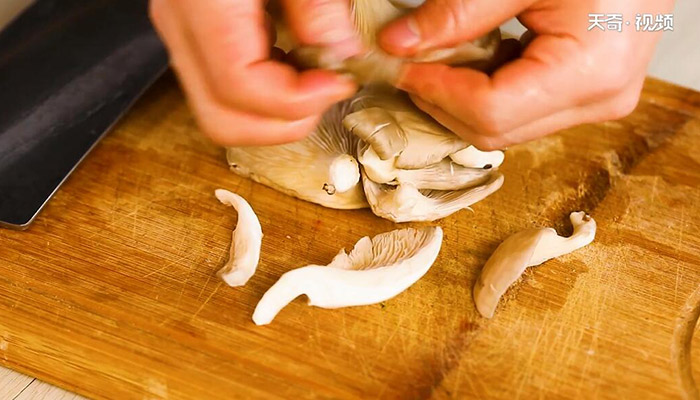 菌菇酱香拌面的做法 菌菇酱香拌面怎么做