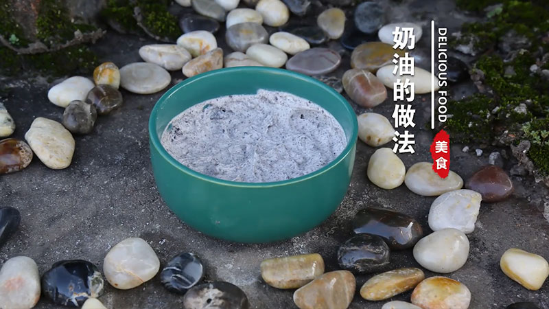 想问一下奶油的做法 奶油怎么做