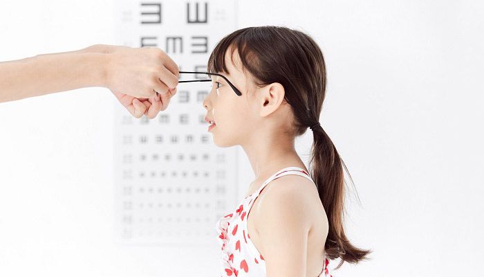 眼科院长提倡从0岁开始防近视：具体措施了解下