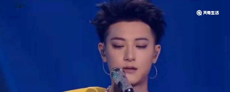 黄子韬停止一切平面拍摄,连发三条微博怒怼粉丝