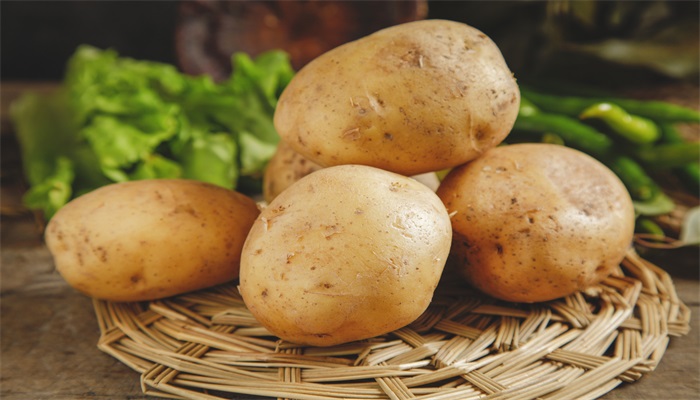 土豆的作用与功效 怎么挑选土豆