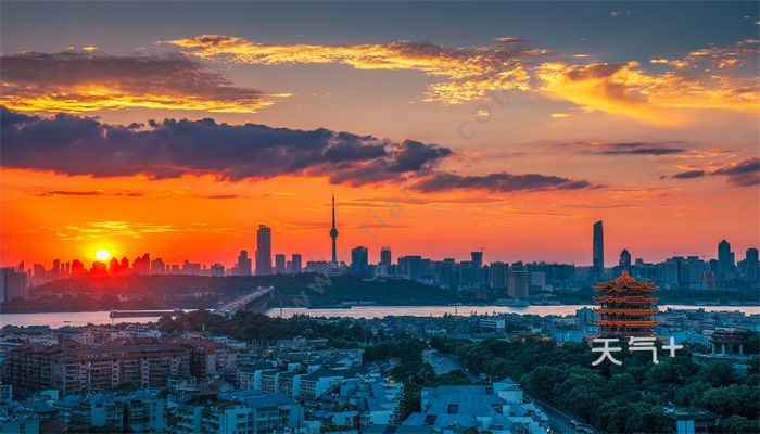 华中各省人口_对比着看GDP、人口、面积、地铁进度....华中6省省会,南昌为何