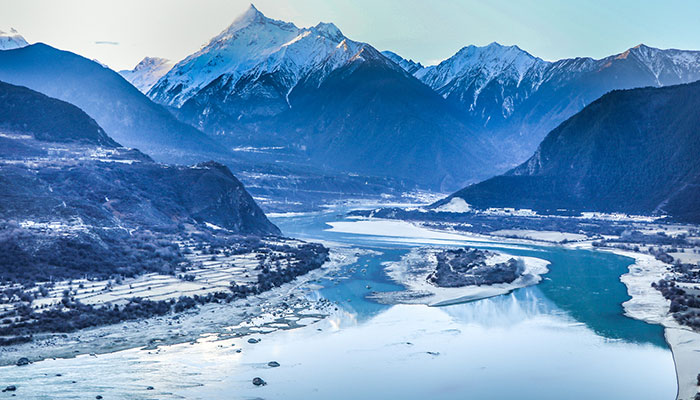 雅鲁藏布江的水文特征 雅鲁藏布江的水文特征是什么 