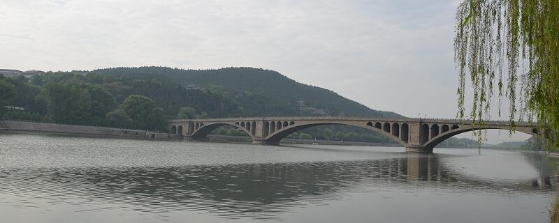 赵州桥是谁设计的
