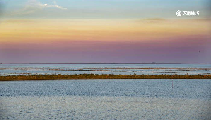 面积最大的淡水湖鄱阳湖位于哪个省
