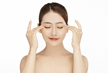 面部精油和护肤品使用顺序 使用面部精油和护肤品的顺序