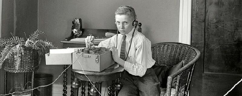 电报是谁发明的