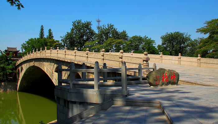 赵州桥第二自然段的中心句