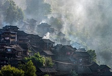 宿石邑山中后两句表达了作者什么样的情感 宿石邑山中表达的情感