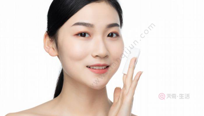 不卸妆直接用洗面奶洗脸可以吗