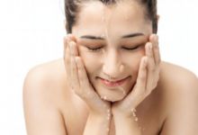 油性敏感肌适合用什么护肤品 敏感肌如何选择护肤品