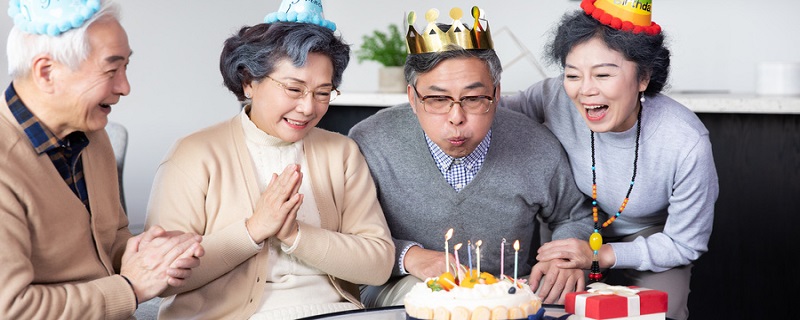 老人生日祝福语 关于老人生日的祝福语有哪些