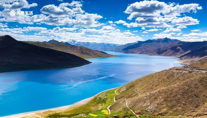 西藏三大圣湖是哪三个