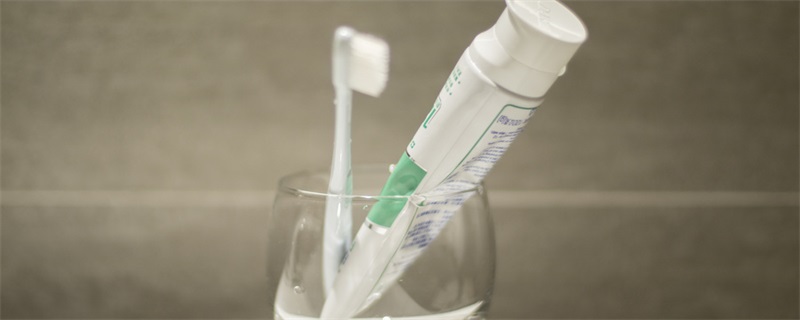 牙膏是碱性的吗 牙膏是酸性还是碱性