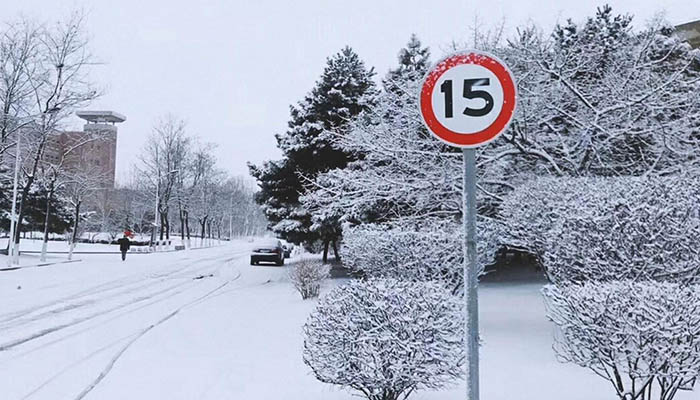 人工降雪是怎么做的