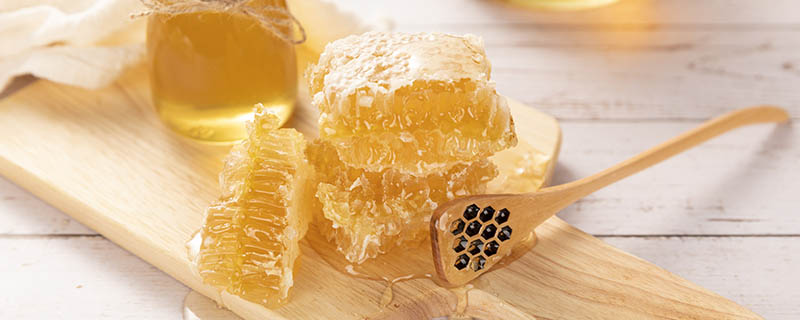 蜂蜜可以用开水冲吗 蜂蜜用温水冲还是开水